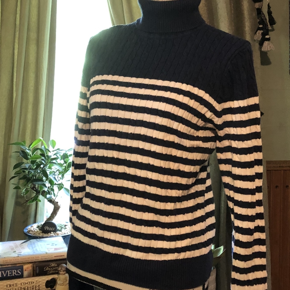 Sweater - Picture 2 of 2
